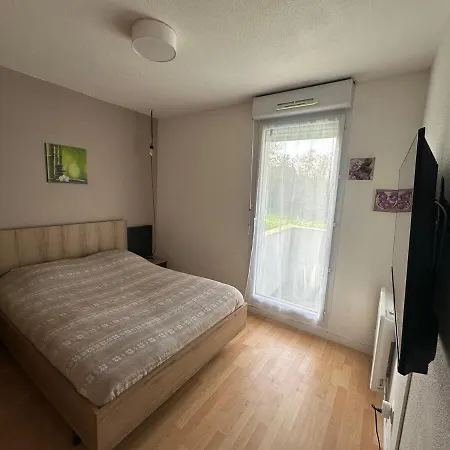 Apartment Superbe En Avec Piscine La Riviere-Saint-Sauveur