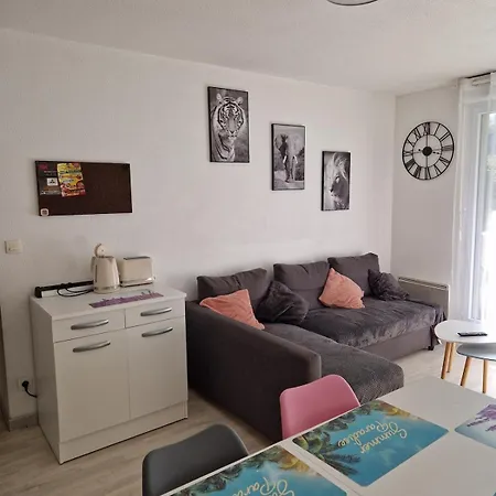 Superbe En Avec Piscine Apartment La Riviere-Saint-Sauveur