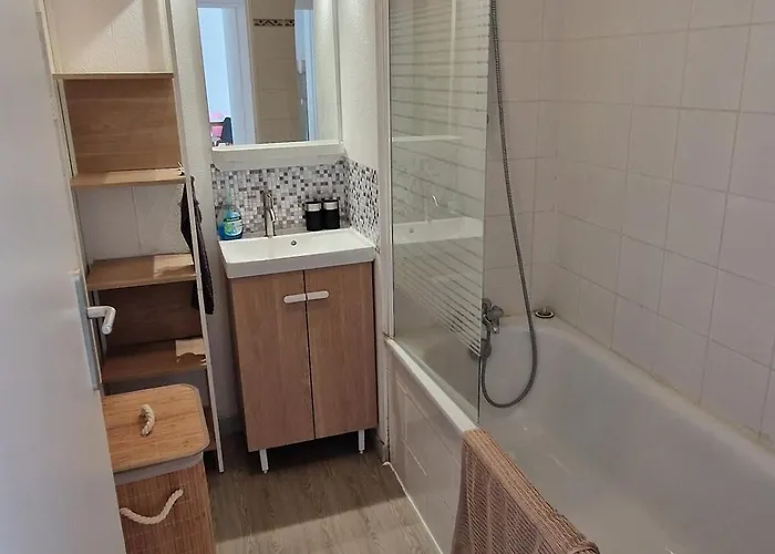 Superbe En Avec Piscine Apartment La Riviere-Saint-Sauveur