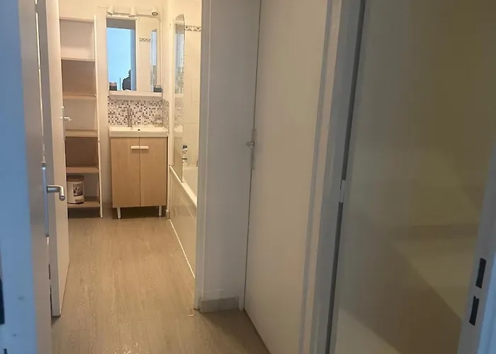 Superbe En Avec Piscine La Riviere-Saint-Sauveur